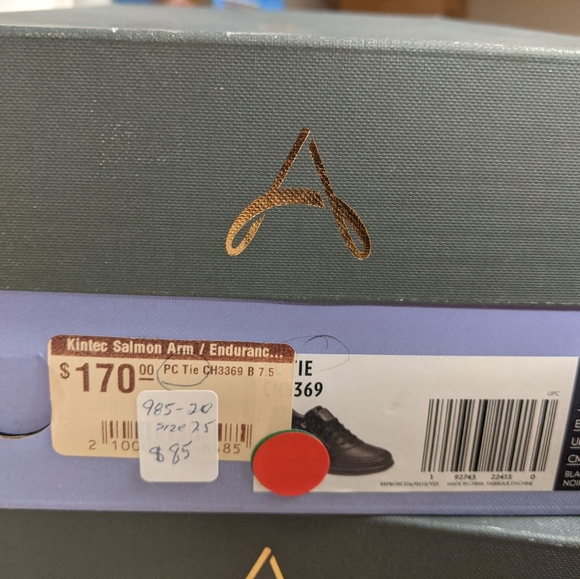 Aravon shoes - Picture 6 of 7
